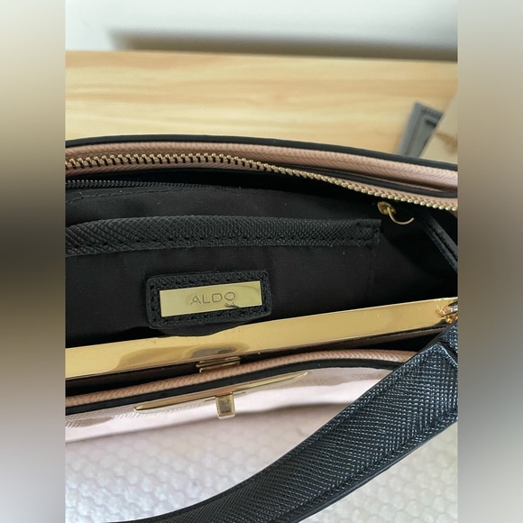 Aldo blush Pink and White large tote gold bar at top. NWOT never used - Picture 5 of 8